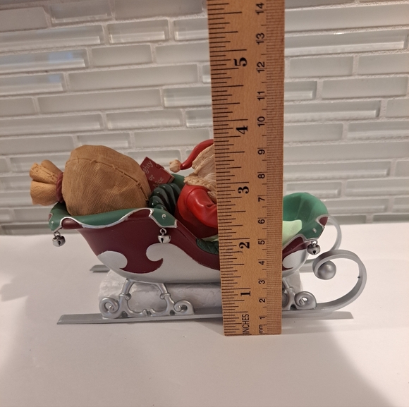 2005 Hallmark Keepsake Santa’s Midnight Ride “Dash Away All" Table Decoration - Picture 6 of 9